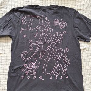 Gracie Abram’s do you miss us Gray Graphic T-Shirt